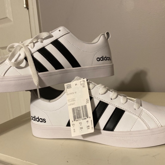 Women’s Adidas Sneakers - Picture 2 of 5